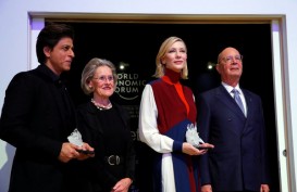 Peduli HAM, Shah Rukh Khan Terima Penghargaan Dari World Economic Forum