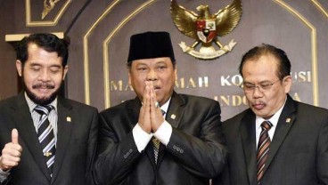 Koalisi Masyarakat Desak Ketua MK Arief Hidayat Mundur