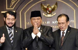 Koalisi Masyarakat Desak Ketua MK Arief Hidayat Mundur