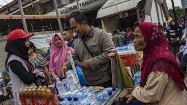 Kebijakan Anies-Sandi Perparah Kemacetan di Tanah Abang