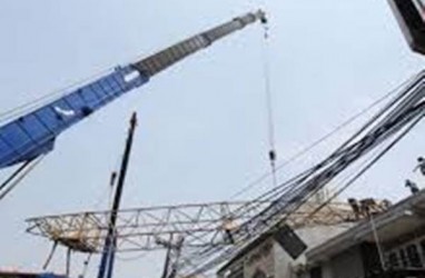 Crane Proyek Kereta Cepat Jakarta-Bandung Roboh di Jatinegara. Empat Tewas, Satu Luka