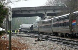 TABRAKAN MAUT DI AS: Kereta Amtrak Diduga Masuk ke Jalur yang Salah