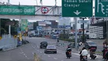 Longsor, Jalur Puncak Bogor - Cianjur Ditutup Polisi