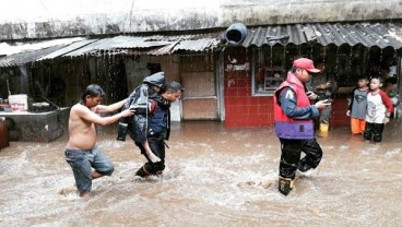 Banjir Kiriman dari Bogor Diperkirakan Tiba di Pintu Air Manggarai Pukul 17.30 WIB