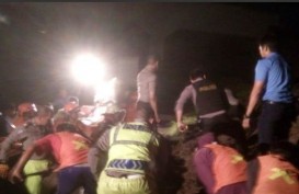 14 Jam Terkubur Longsor di Underpass KA Bandara Soetta, Mutmainah Berhasil diselamatkan