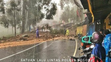 Longsor Jalur Puncak, Alat Berat Terus Disiagakan