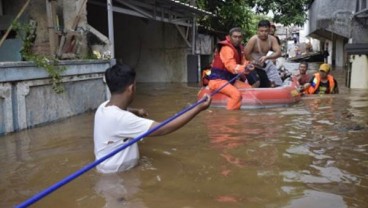 Banjir Jakarta : Pengungsi 6.532 Jiwa, Terdampak Banjir 11.450 Orang 