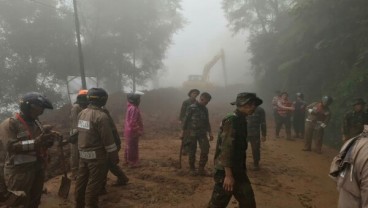 Longsor Jalur Puncak, Kondisi Tanah Masih Tidak Stabil