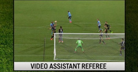 Teknologi VAR atau Video Assistant Referee/Sporting News