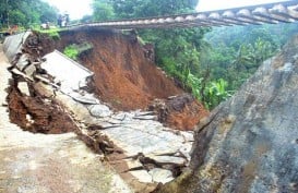 Penanganan Longsor di Puncak Selesai Sepekan