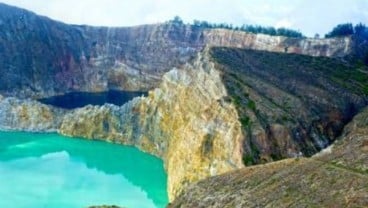 Wisata Danau Kelimutu Kembali Dibuka