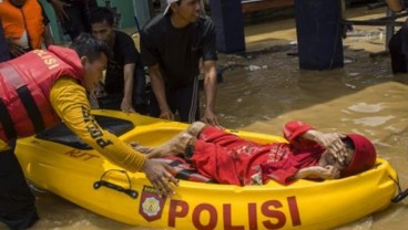 BANJIR JAKARTA : Warga Pilih Bertahan di Rumah daripada Mengungsi