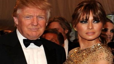 Ini 10 Momen Tercanggung Donald Trump-Melania. First Lady Menjaga Jarak?