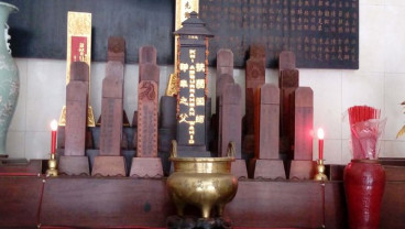 CERITA KHAS, Gus Dur di Altar & Imlek di Semarang