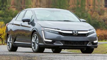 CHICAGO AUTO SHOW 2018: Honda Pamerkan Mobil Listrik Terbaru Clarity