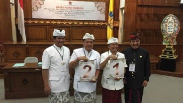 Pilgub Bali 2018: Koster-Cok Ace Nomor 1, Mantra-Sudikerta Salam Dua Jari