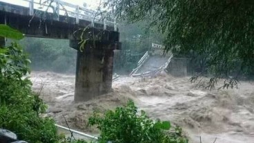 2 Jembatan Putus dan Rendam Permukiman Warga di Pekalongan