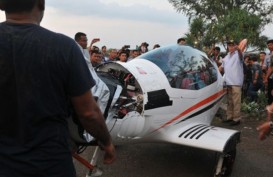 Pesawat Pribadinya Kecelakaan, Irwandi Yusuf Lakukan Evakuasi Bersama Warga