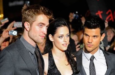 Dianggap Rumit, Robert Pattinson Tak Percaya Cinta Sejati