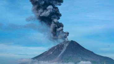 Gunung Sinabung Meletus