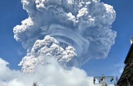 Abu Gunung Sinabung Setinggi 5.000 Meter, Tidak Ada Korban Jiwa
