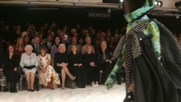 Ratu Elizabeth Ikut Tonton London Fashion Week