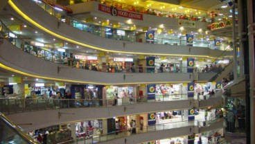 LAJU KONSUMSI DI JABAR : Konsumen Wait & See