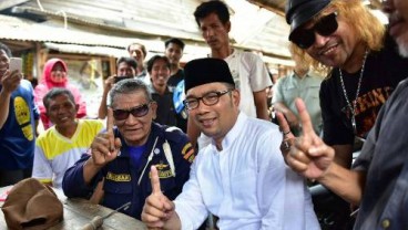 PILGUB JABAR: Ridwan Kamil Belanja Masalah di Pasar Pamanukan