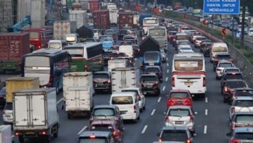 KEPADATAN JALAN TOL CIKAMPEK  : BPTJ Terapkan 3 Kebijakan Antimacet 