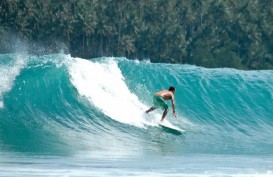 3 Surga Peselancar Dunia di Pulau Sumatra