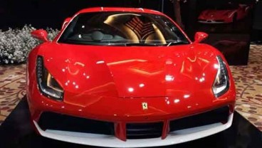 Ferrari Jakarta Luncurkan Dua Mobil Koleksi Tailor-Made 2017