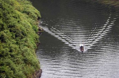 NORMALISASI SUNGAI CITARUM : Menunggu Langkah Maju