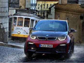 Mobil Listrik BMW Terjual Lebih Dari 100.000 Unit
