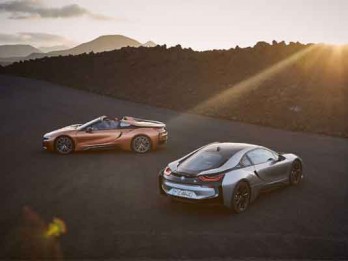 GIMS 2018: BMW i8 Roadster Coba Curi Perhatian