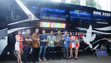 GIICOMVEC 2018: Hino Motors dan Titan Nirwana Serah Terima Bus R260