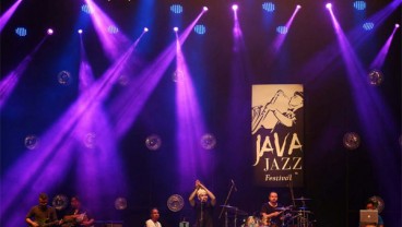 Glen, Tompi, Sandhy, Andra Hipnotis Penonton BNI Java Jazz Festival 2018