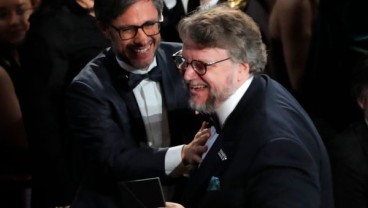 PIALA OSCAR 2018: The Shape of Water Antarkan Oscar Pertama Bagi Guillermo del Toro