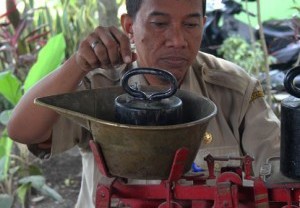 Timbangan Digital Diberikan ke 950 Pedagang Tradisional Kota Yogyakarta