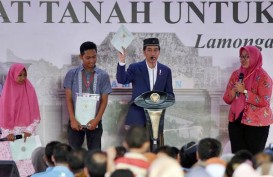 Presiden Serahkan 458 Sertifikat Wakaf di Jawa Timur