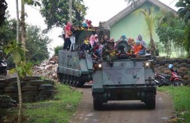 Tank TNI AD Terperosok di Sungai, Dua Meninggal