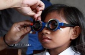 Anak-Anak Butuh Layanan Khusus Pemeriksaan Mata, Ini Alasannya