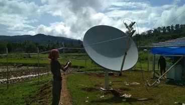 Warga Sumbawa Nikmati Jaringan Program USO XL Axiata