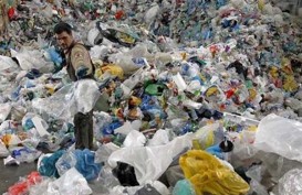Limbah Plastik dan Gabus Ancam Warga Jakarta