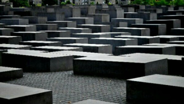 Berlin Holocaust Memorial Bukan Tempat untuk Selfie, Syahrini Kena Kecam Netizen