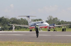 Pesawat Pertama Mendarat Mulus di Bandara Kertajati
