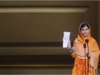 Pemenang Nobel Perdamaian Malala Kembali Ke Pakistan, Sebagian Mengutuknya