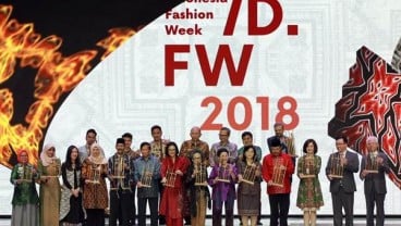 Selama 40 Tahun, Poppy Dharsono Konsisten pada Kain Tradisional