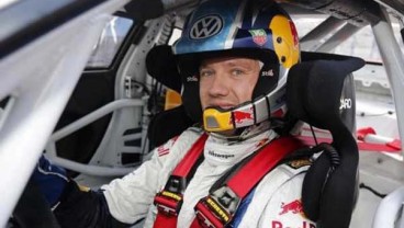 Sebastien Ogier Menuju Kemenangan di Rally Corsica