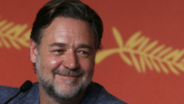 Russell Crowe Lelang Barang-barangnya, Laku Rp38,5 Miliar