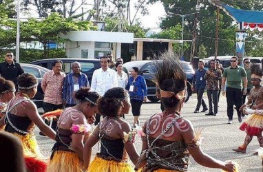 Presiden Bagikan 3.331 Sertifikat Tanah di Papua